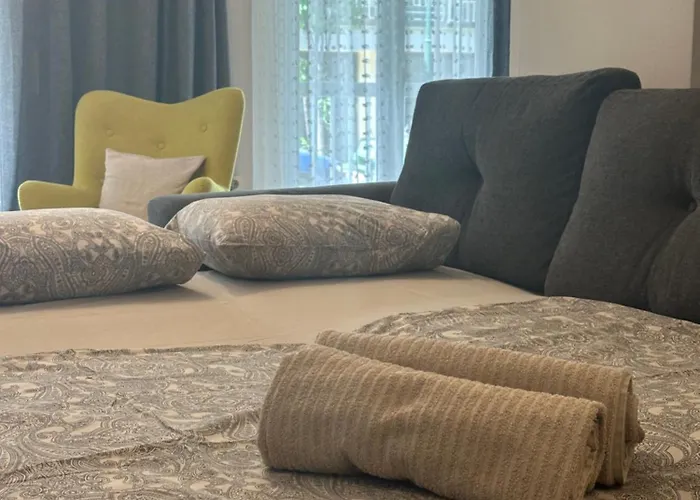 Mellia Apartment *